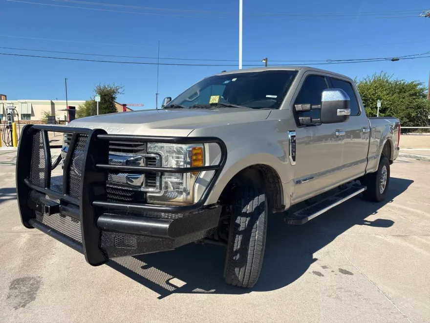 2017 Ford F-250 XLT photo 1