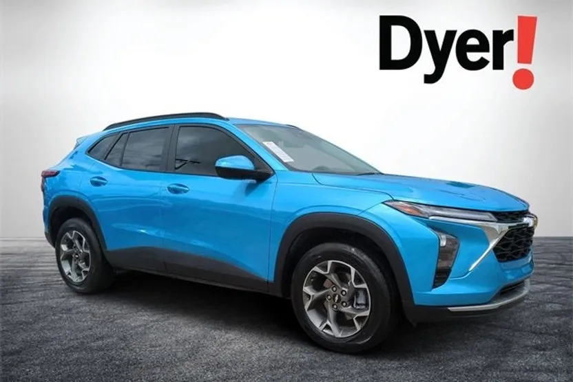2025 Chevrolet Trax LT photo 1
