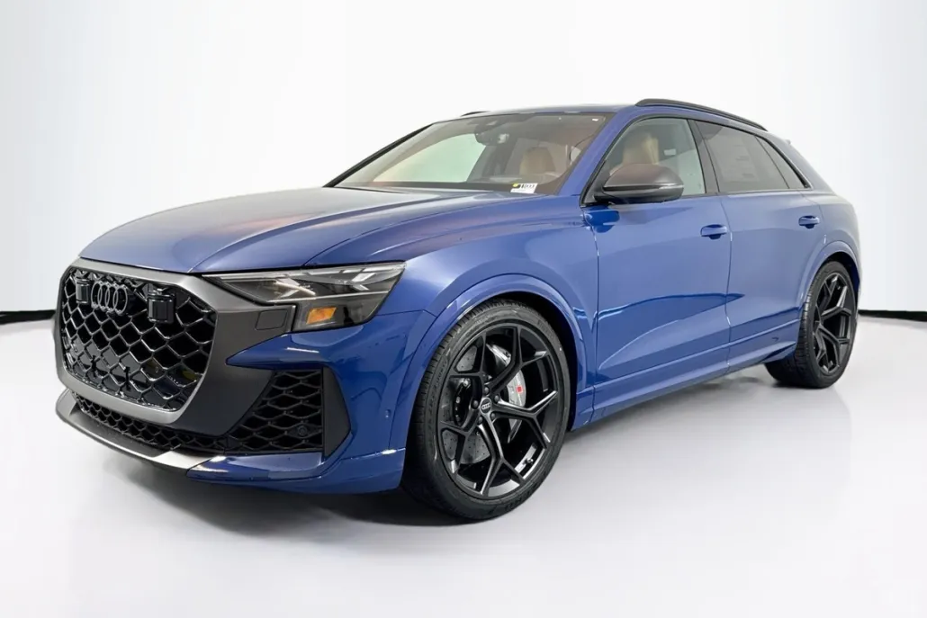 2025 Audi RS Q8 photo 1