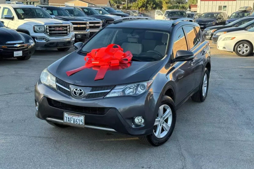 2013 Toyota RAV4 XLE Sport photo 1