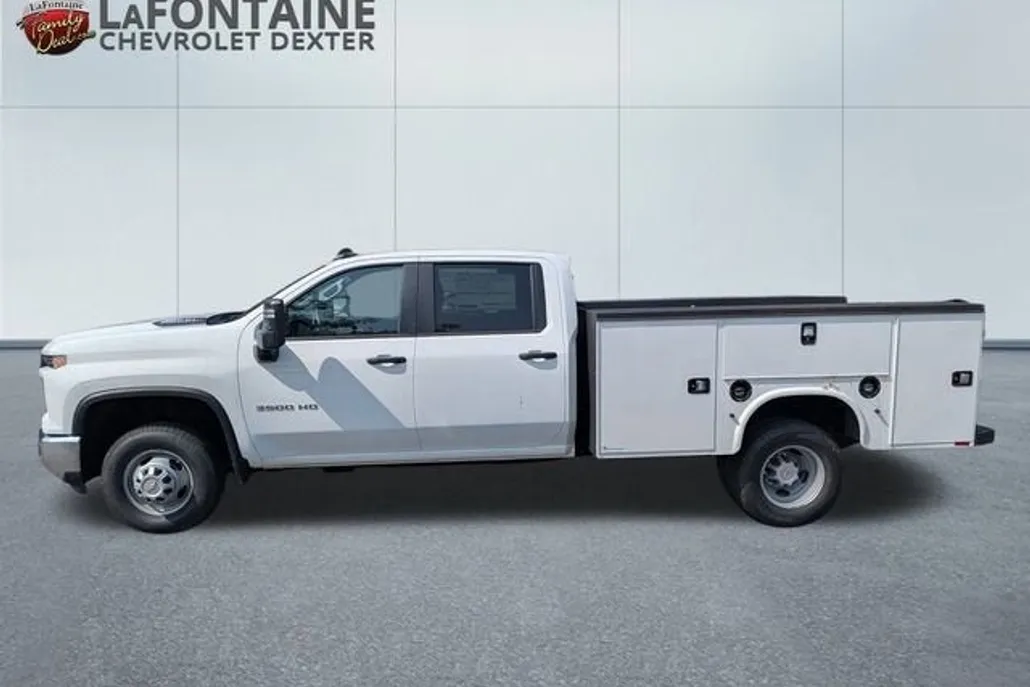 2025 Chevrolet Silverado 3500HD Work Truck photo 1
