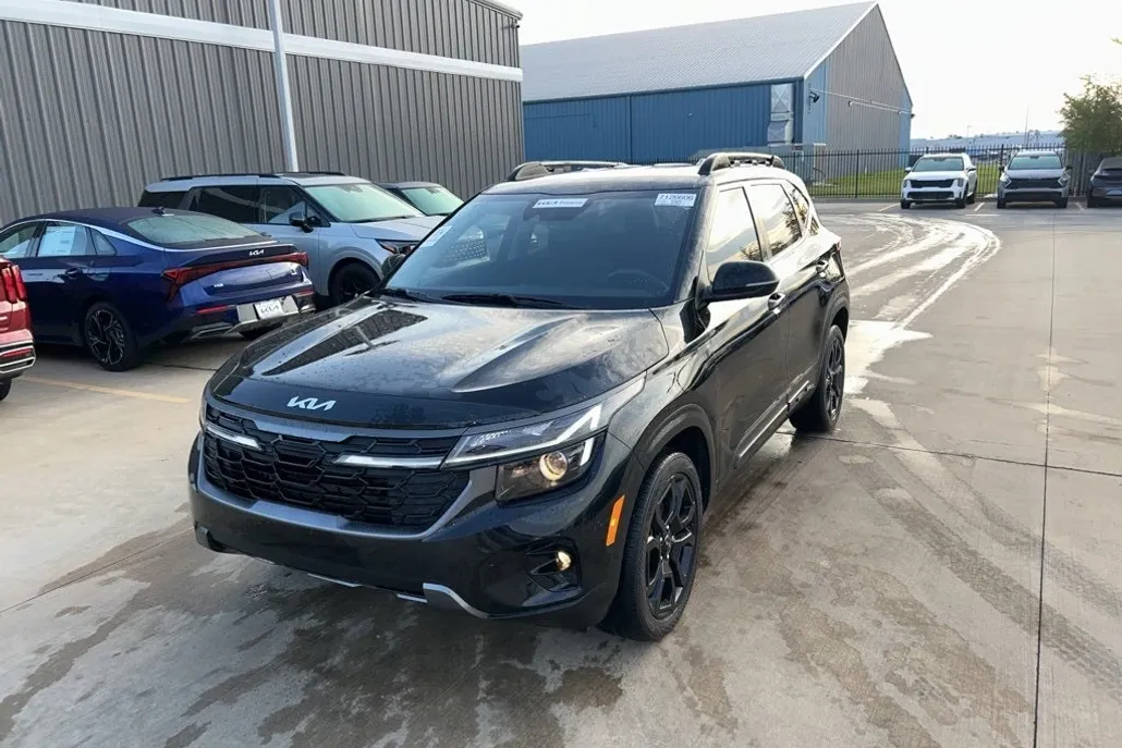 2024 Kia Seltos X-Line photo 1