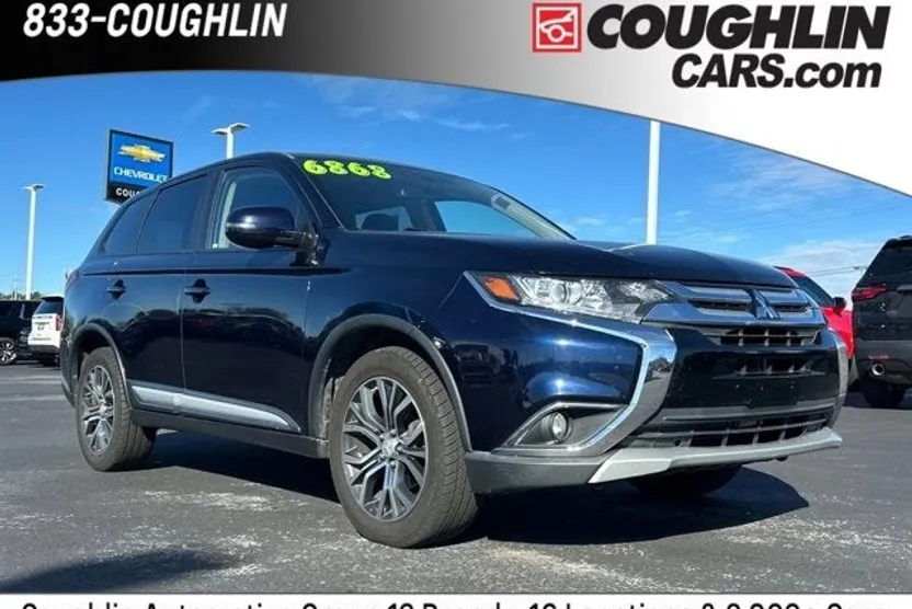 2016 Mitsubishi Outlander SE photo 1