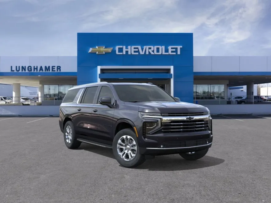 2025 Chevrolet Suburban LT photo 1