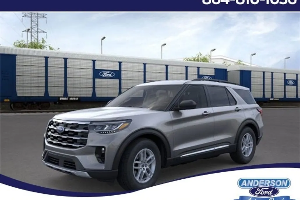2025 Ford Explorer photo 1