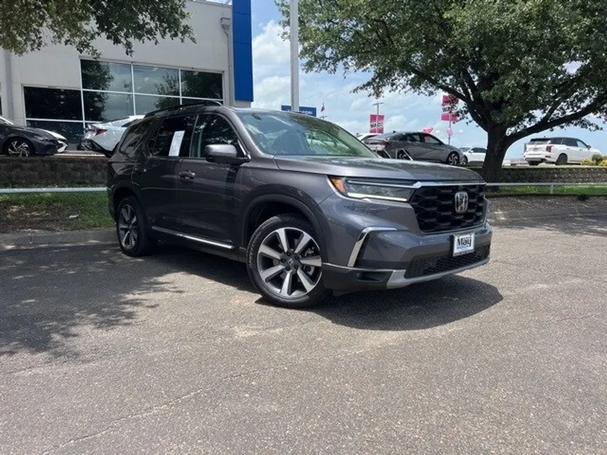 2023 Honda Pilot Elite photo 1
