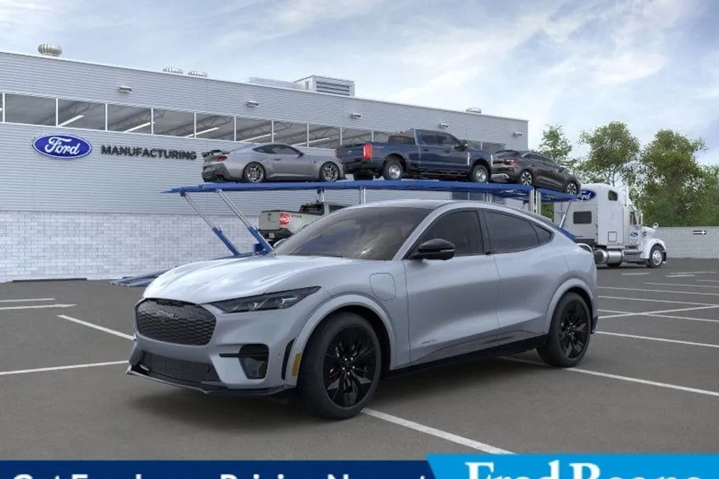 2025 Ford Mustang Mach-E GT photo 1