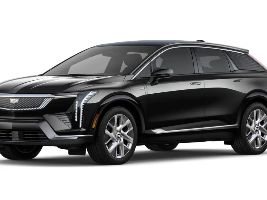 2025 Cadillac Optiq Luxury photo 1