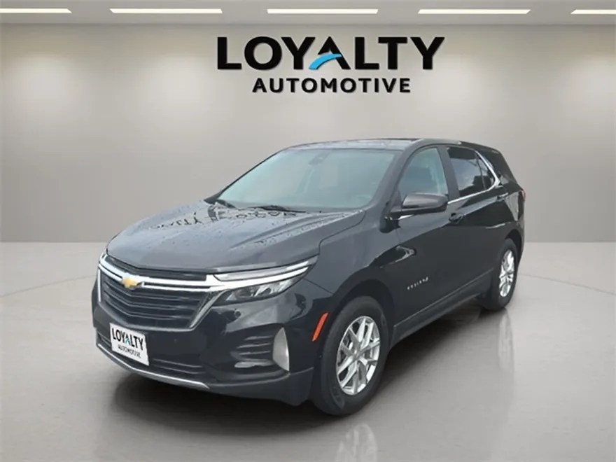 2023 Chevrolet Equinox LT photo 1