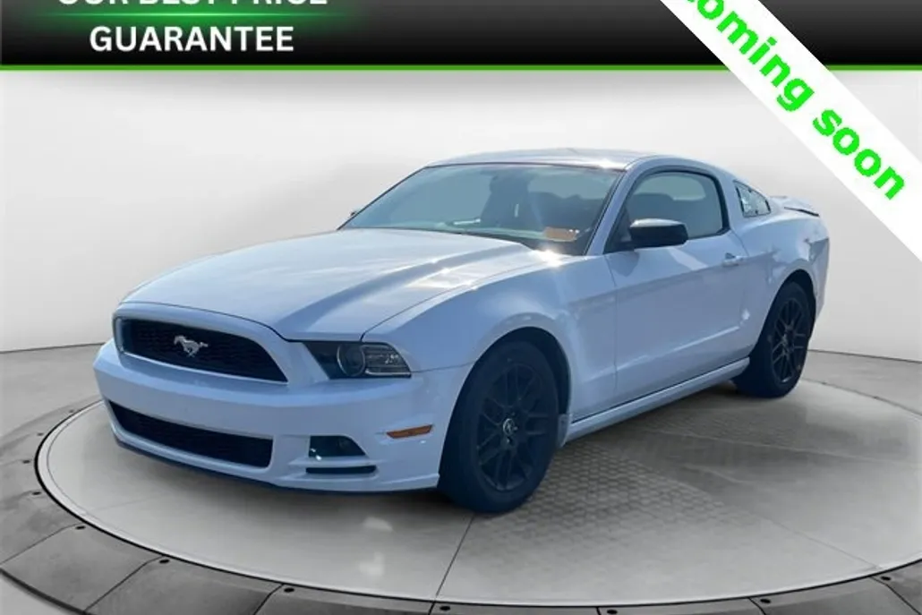 2014 Ford Mustang V6 photo 1