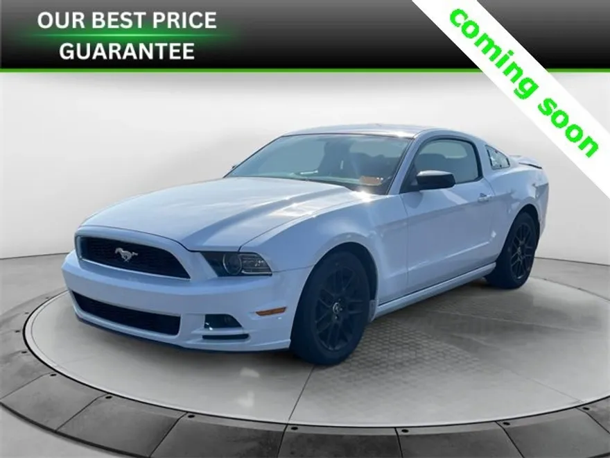 2014 Ford Mustang V6 photo 1