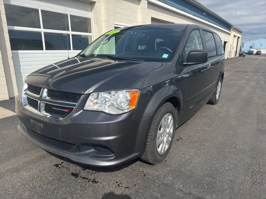 2016 Dodge Grand Caravan SE photo 1