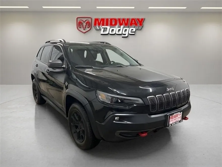 2019 Jeep Cherokee Trailhawk photo 1