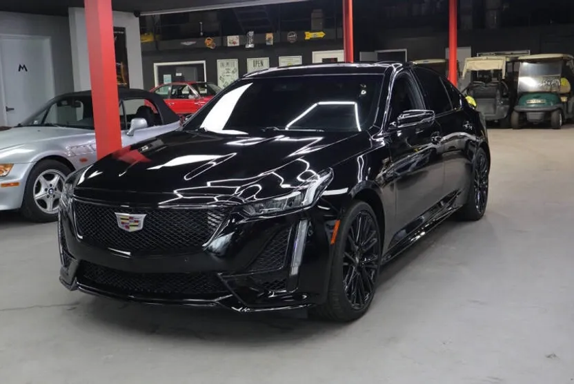 2024 Cadillac CT5 V photo 1