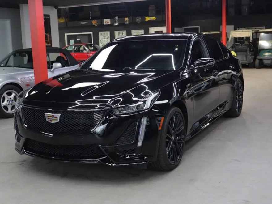 2024 Cadillac CT5 V photo 1