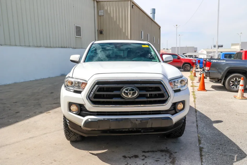 2021 Toyota Tacoma SR5 photo 1