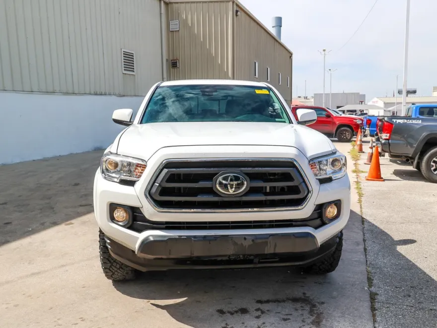2021 Toyota Tacoma SR5 photo 1