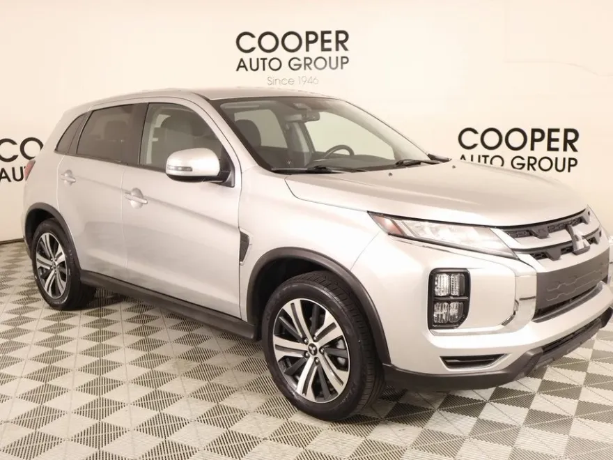 2024 Mitsubishi Outlander Sport SE photo 1