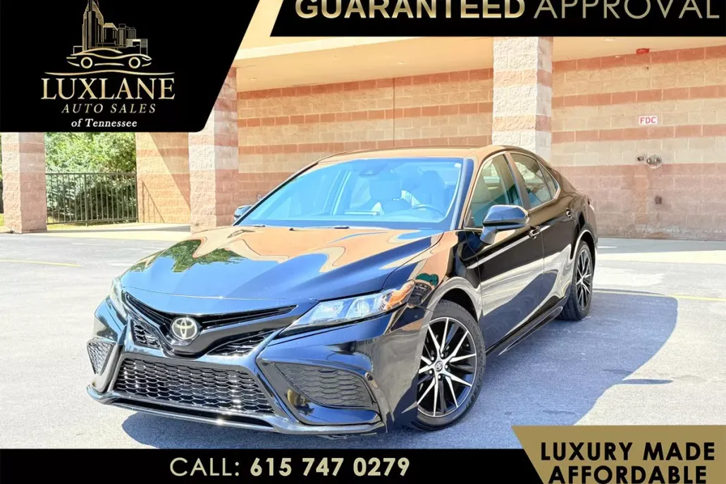 2021 Toyota Camry SE photo 1