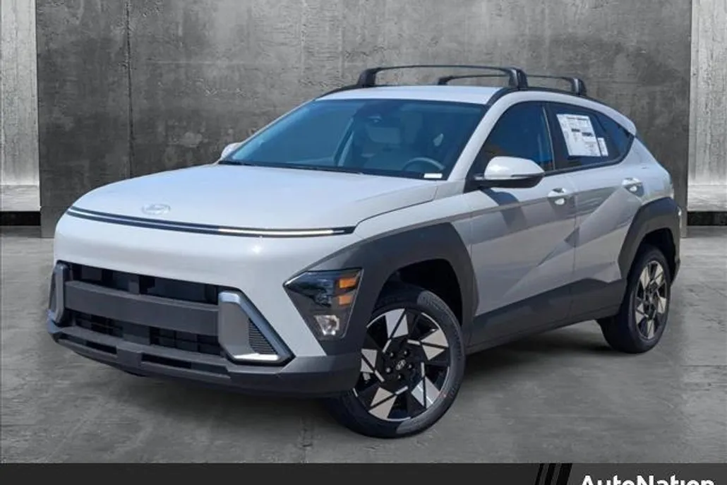 2025 Hyundai Kona SEL photo 1