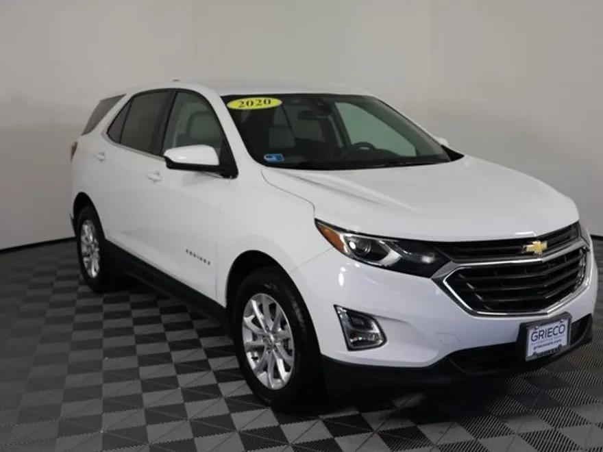 2020 Chevrolet Equinox LT photo 1