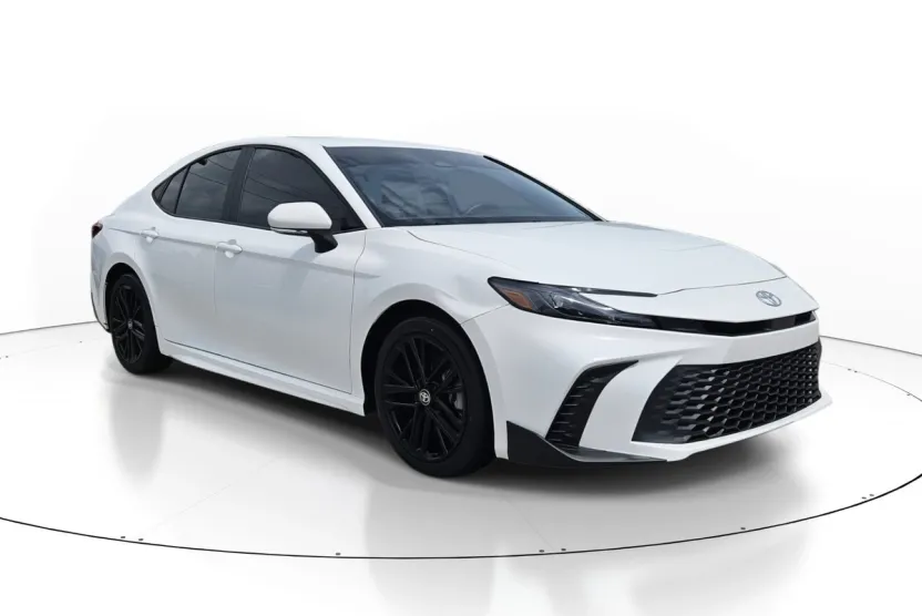 2025 Toyota Camry Base photo 1