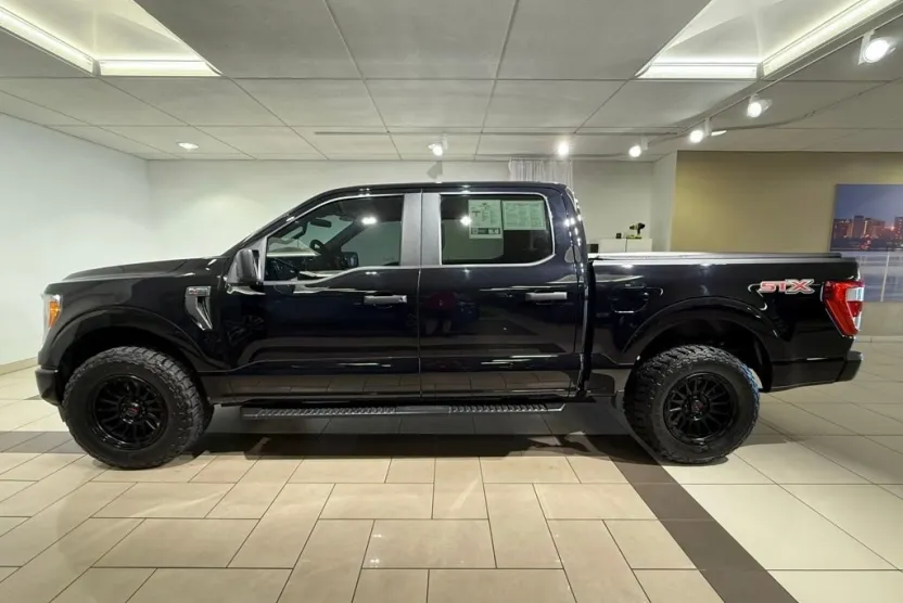2021 Ford F-150 XL photo 1