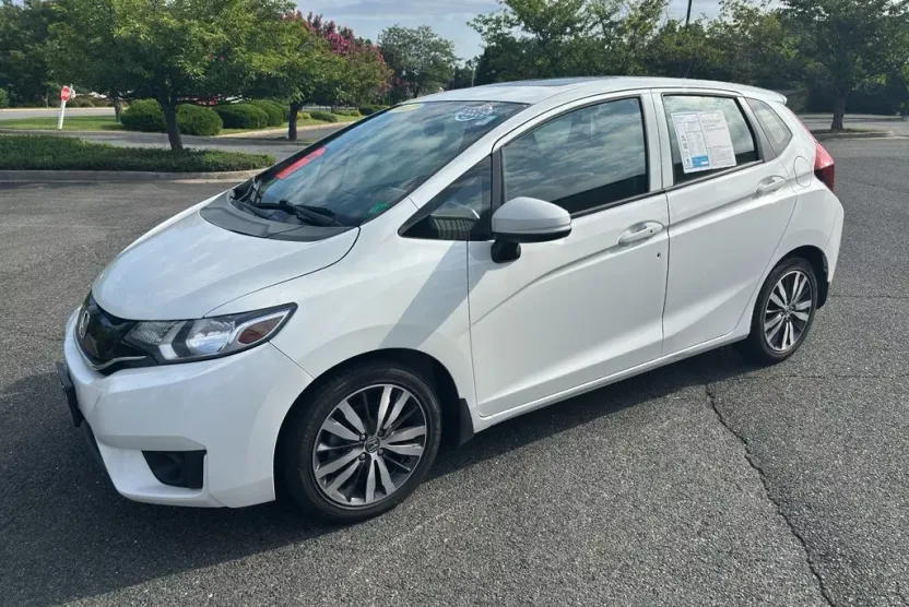 2017 Honda Fit EX photo 1