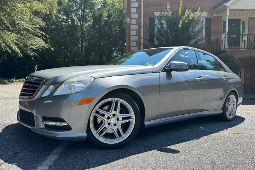 2013 Mercedes Benz E Sport 4MATIC Sedan photo 1