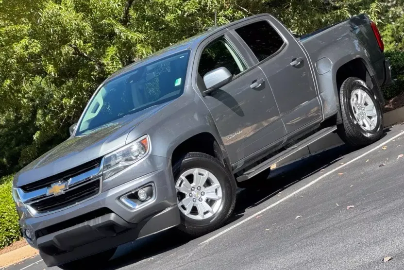 2020 Chevrolet Colorado LT photo 1