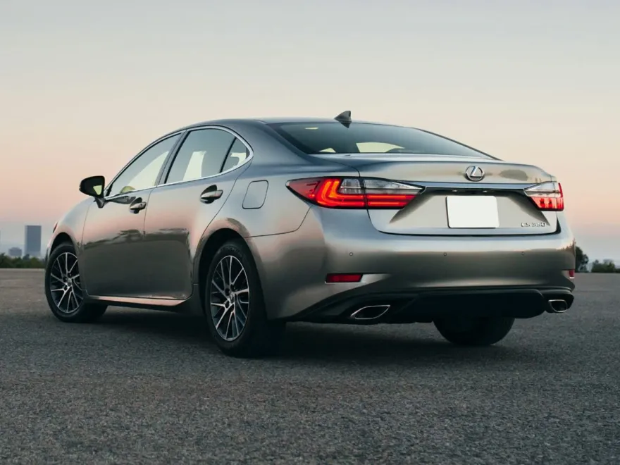 2016 Lexus ES 350 photo 1