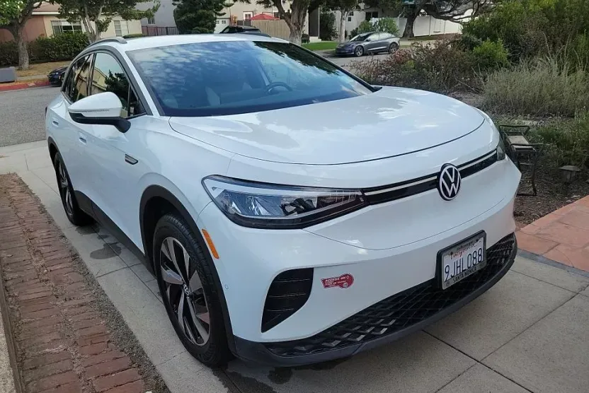 2023 Volkswagen ID.4 Pro photo 1