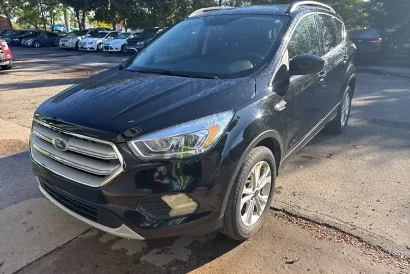 2018 Ford Escape SEL photo 1
