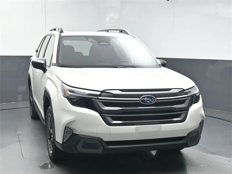 2025 Subaru Forester Limited photo 1