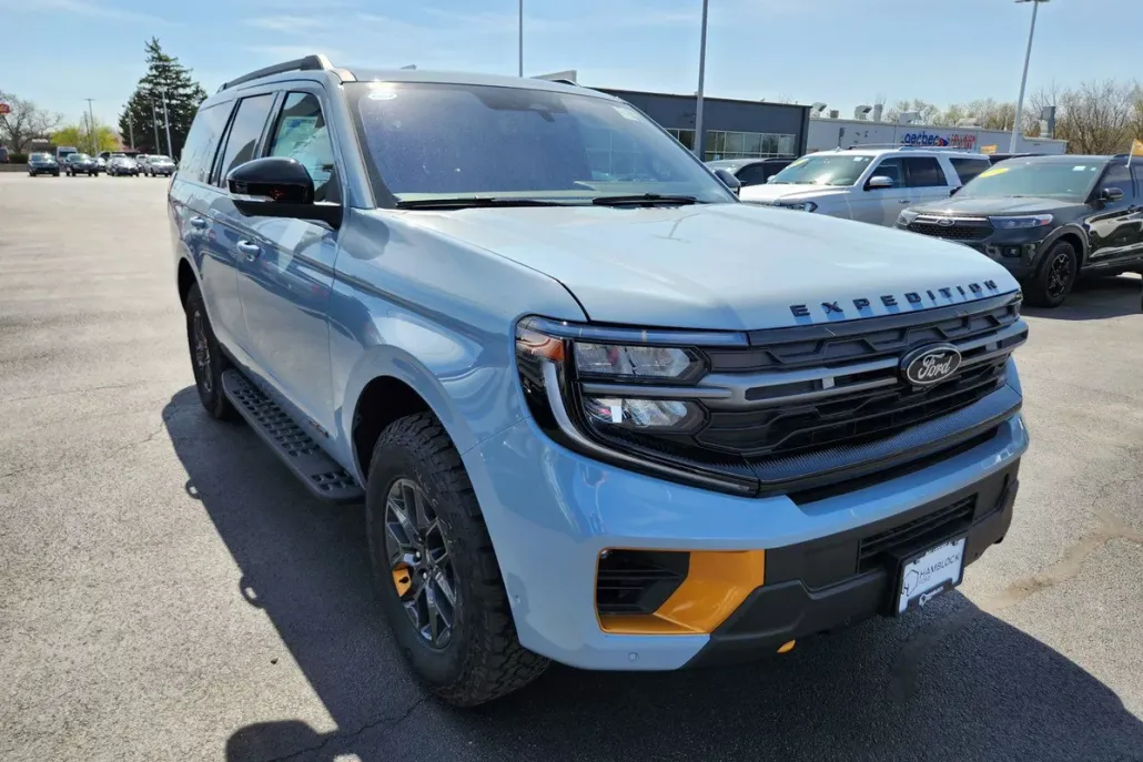 2025 Ford Expedition photo 1