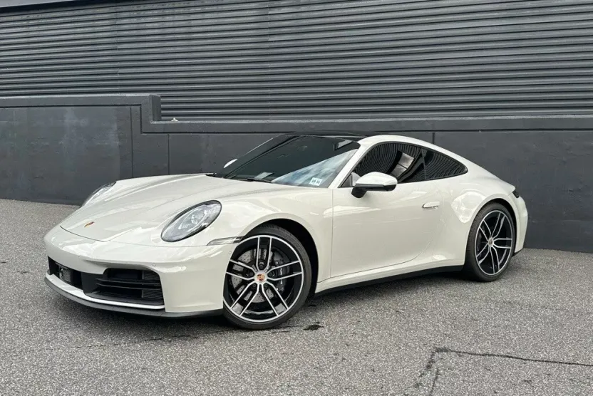 2025 Porsche 911 photo 1