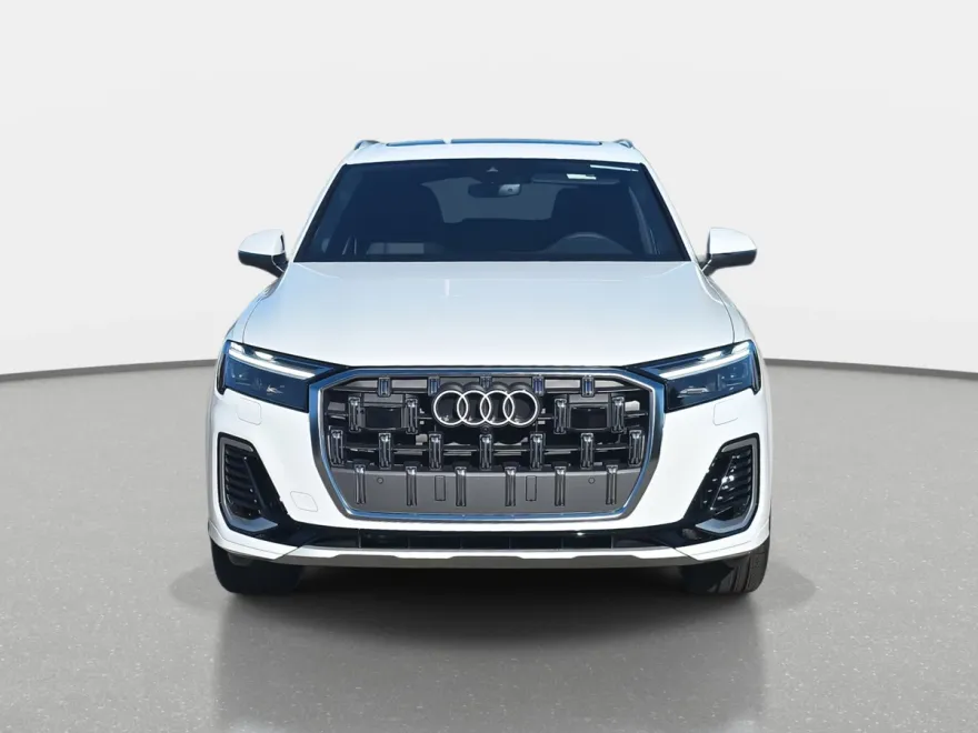 2025 Audi Q7 55 Premium Plus photo 1