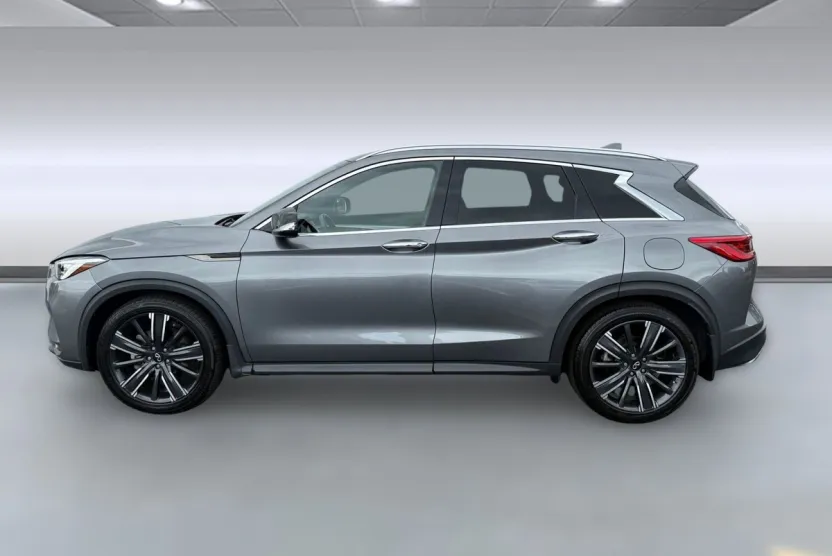 2021 Infiniti QX50 Luxe photo 1