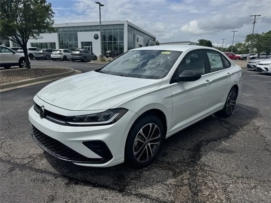 2025 Volkswagen Jetta Sport photo 1