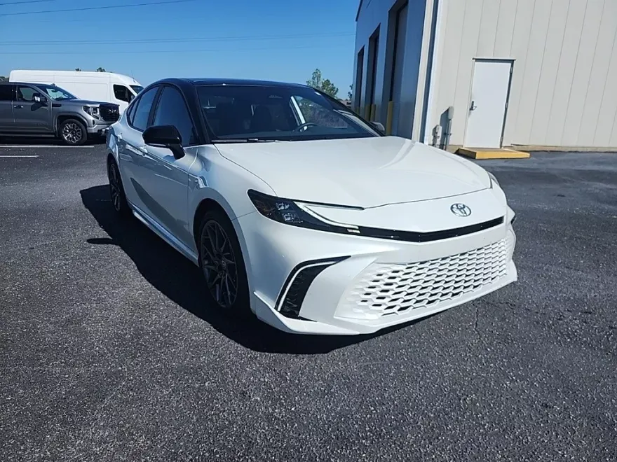2025 Toyota Camry XSE photo 1