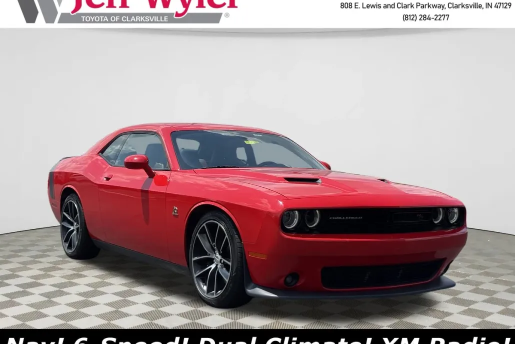 2015 Dodge Challenger R/T Scat Pack photo 1