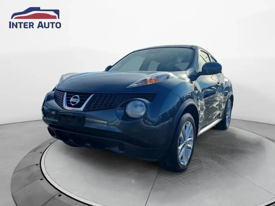 2012 Nissan Juke SV photo 1