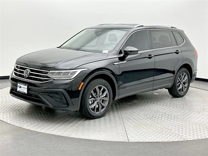 2022 Volkswagen Tiguan SE photo 1