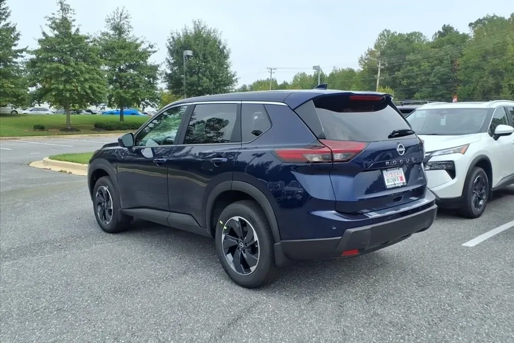 2026 Nissan Rogue SV photo 1