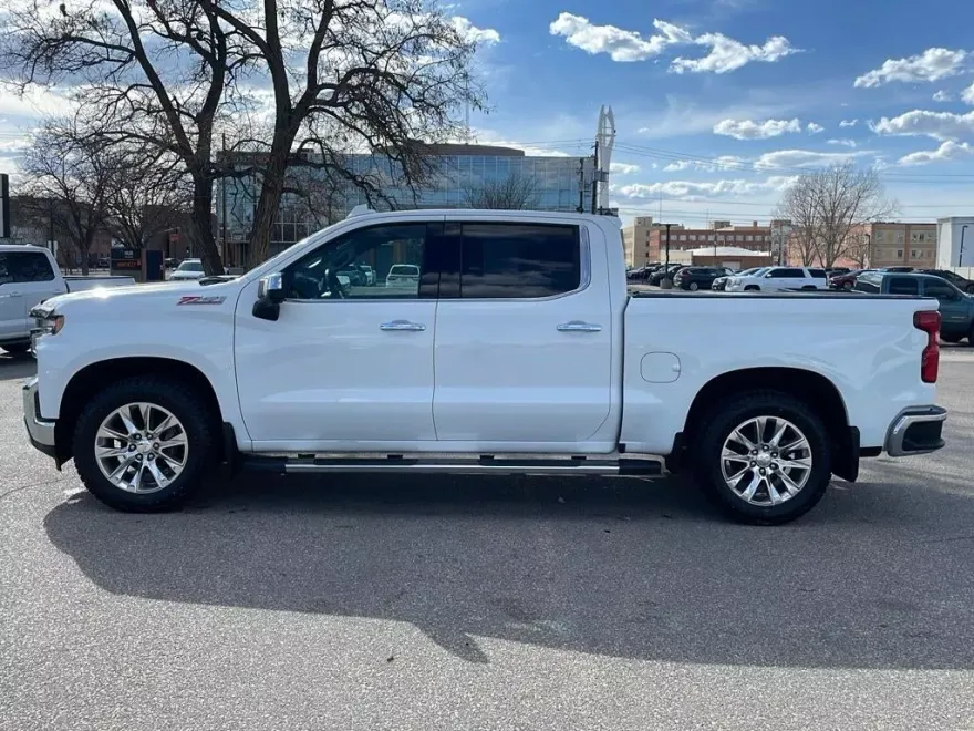 2021 Chevrolet Silverado LTZ photo 1