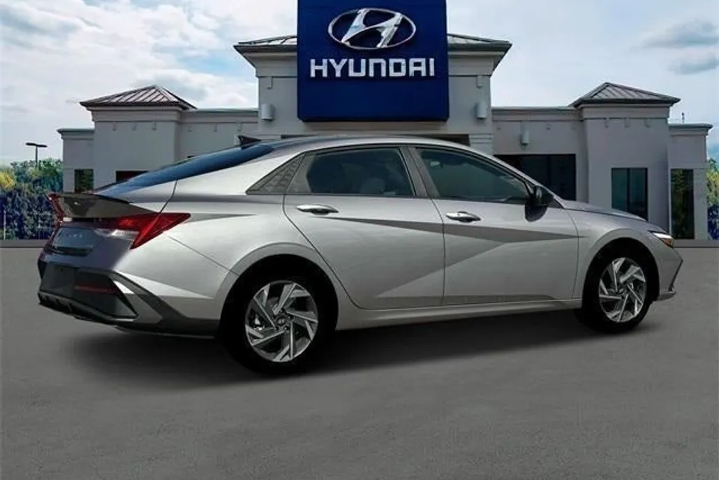 2025 Hyundai Elantra Hybrid SEL Sport photo 1