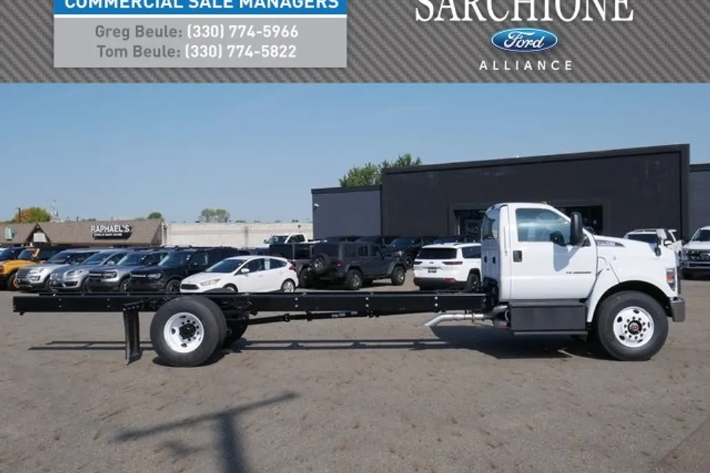 2025 Ford F-750 photo 1
