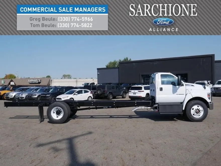 2025 Ford F-750 photo 1