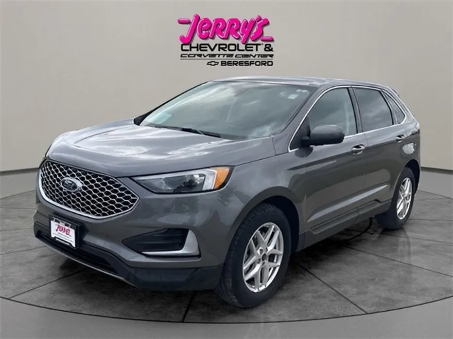 2024 Ford Edge SEL photo 1