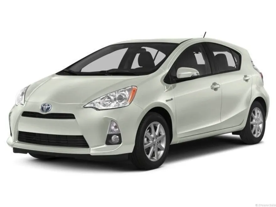 2015 Toyota Prius C One photo 1